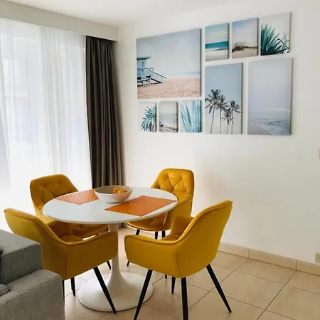 Urbanstay Suites - Beachfront Apartment In Knokke Exterior photo