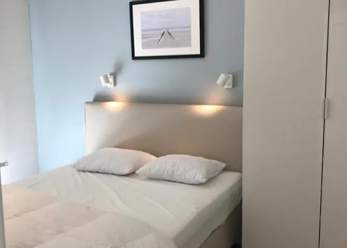 Urbanstay Suites - Beachfront Apartment In Knokke
