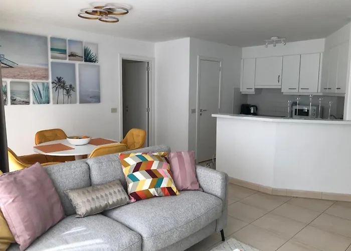 Urbanstay Suites - Beachfront Apartment In Knokke