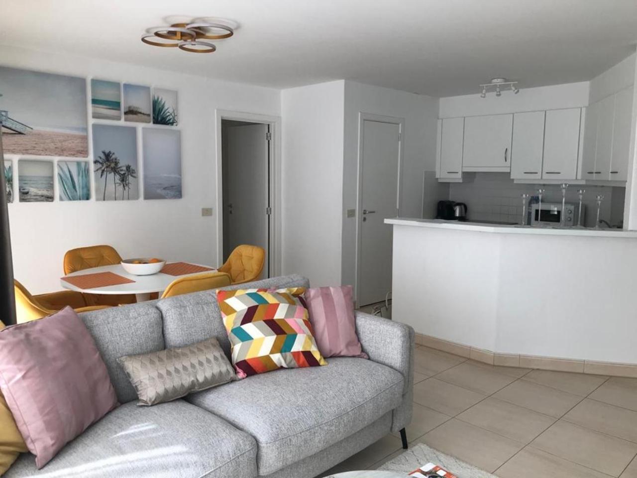Apartment Urbanstay - Beachfront In